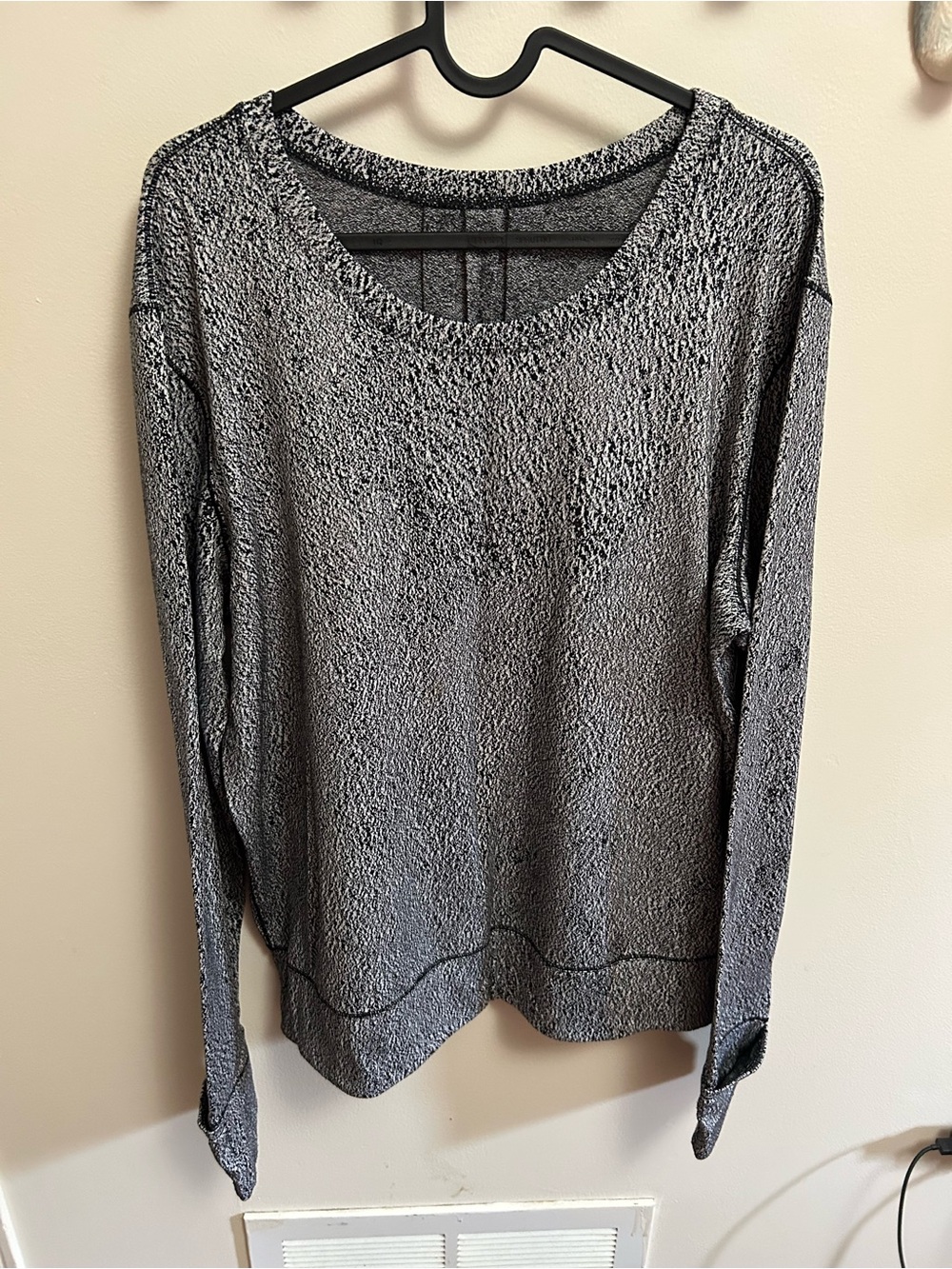 lululemon athletica Rush Hour Heathered Charcoal Long-Sleeve Scoop Neck Top